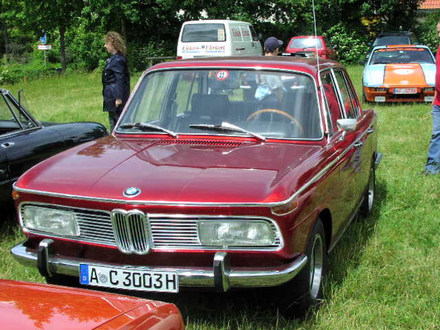BMW 2000: 2 фото