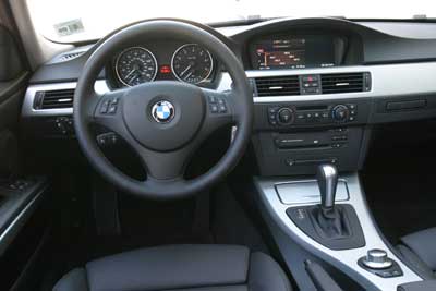 BMW 330i: 3 фото