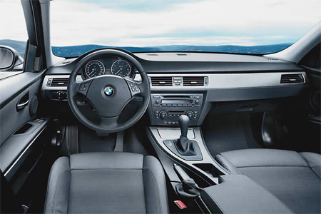 BMW 330i: 11 фото