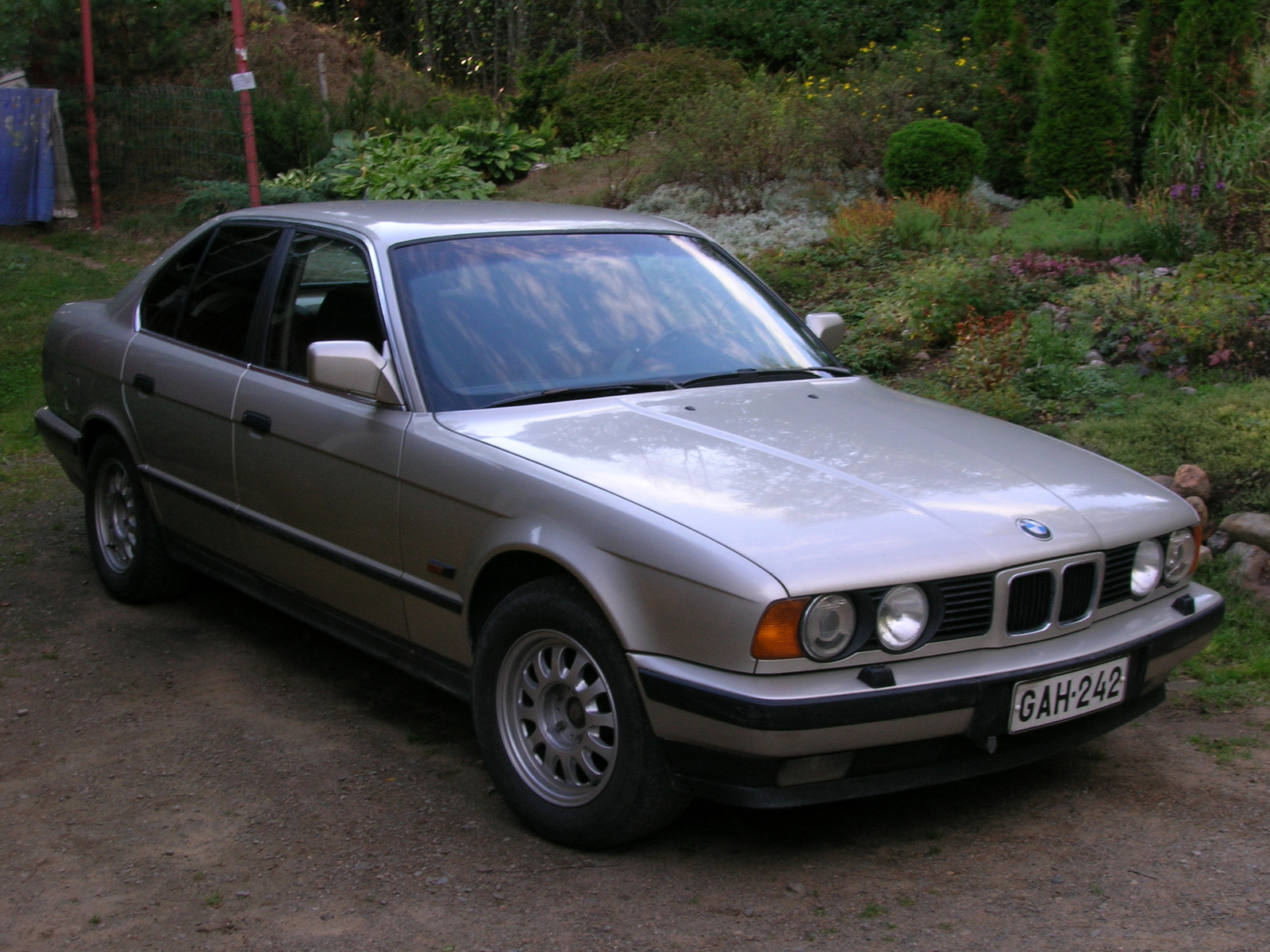 BMW 518i: 3 фото