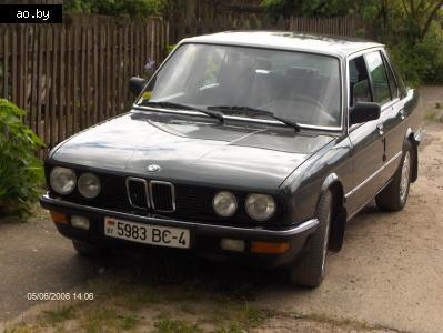 BMW 520i: 7 фото