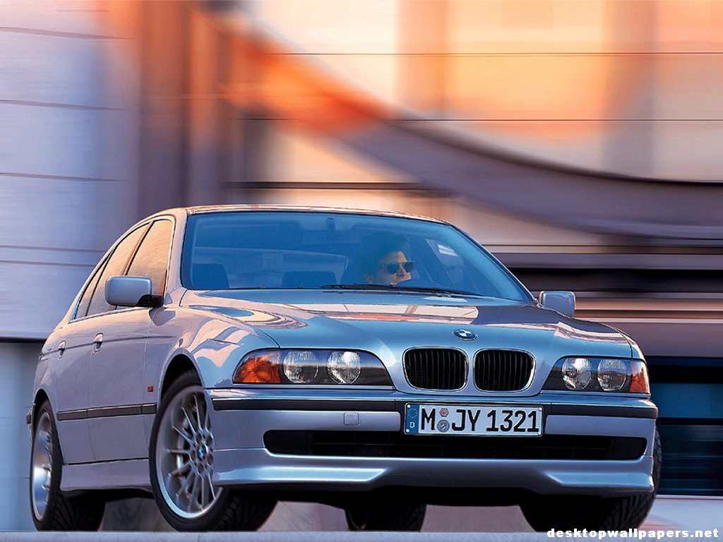BMW 528i: 3 фото