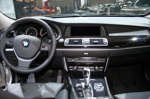 BMW 550i: 8 фото