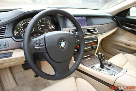 BMW 740d: 10 фото