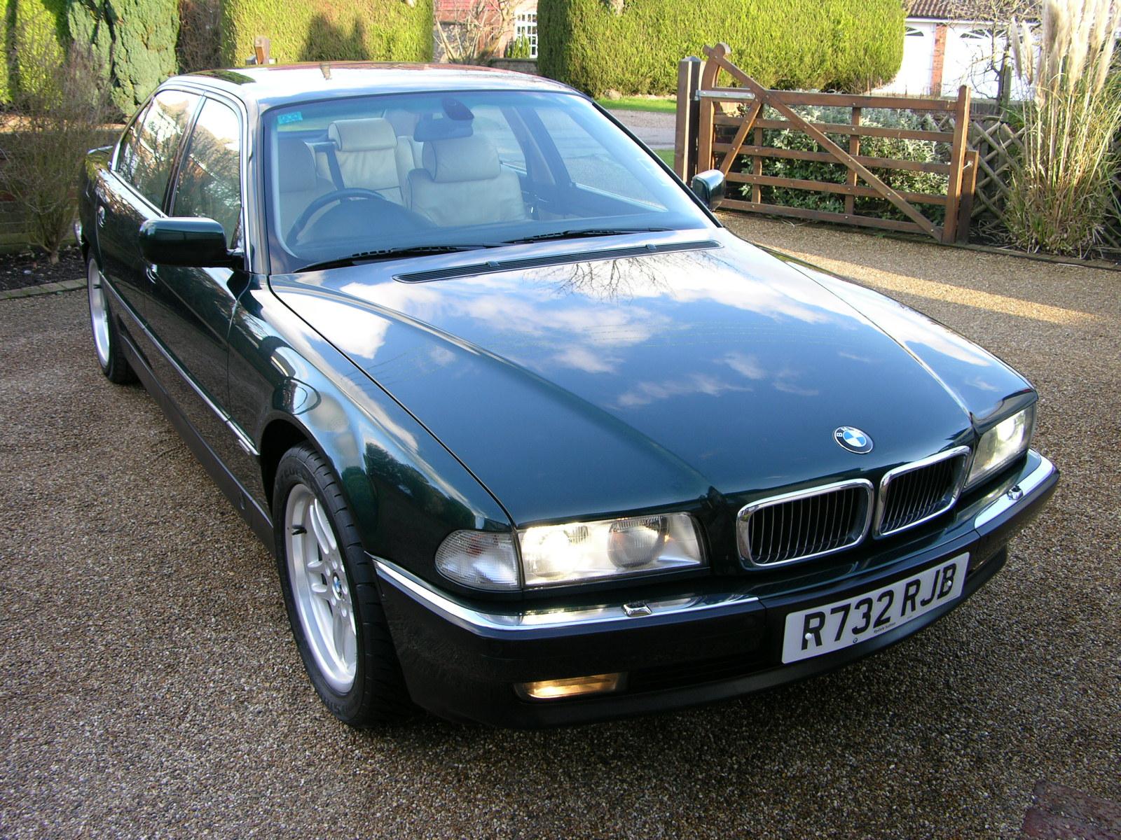 BMW 750iL - 1600 x 1200, 05 из 18