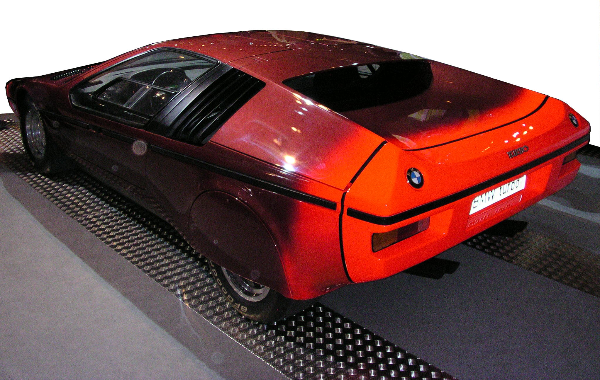 BMW Turbo - 2046 x 1297, 07 из 15