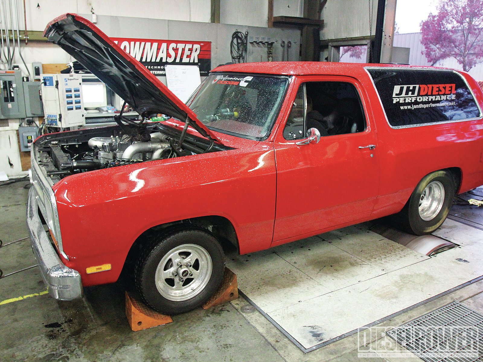 Index of /data_images/galleryes/dodge-ramcharger/