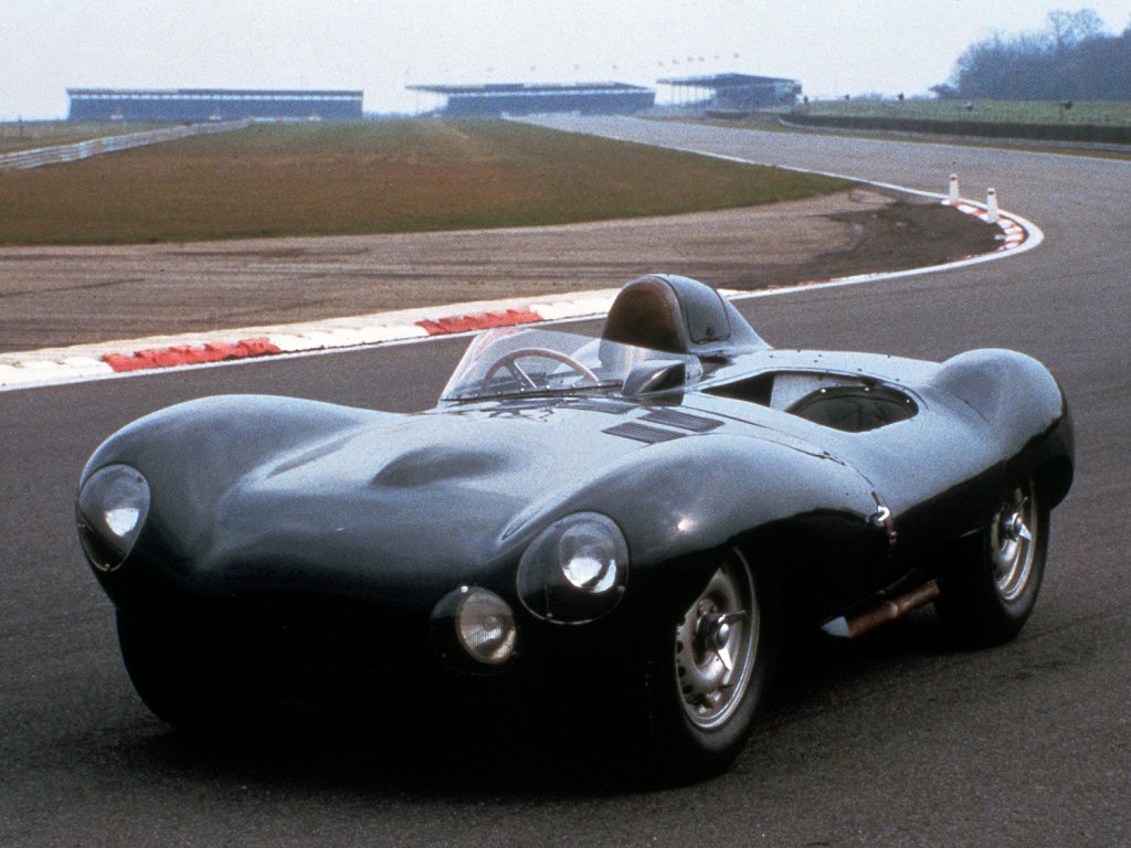 Jaguar D-Type: 3 фото