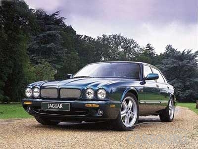 Jaguar XJR: 7 фото