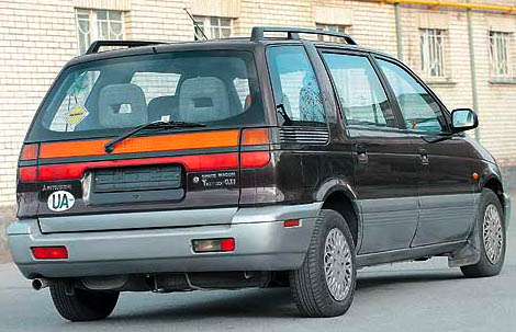 Mitsubishi Space Wagon - 470 x 303, 10 из 17