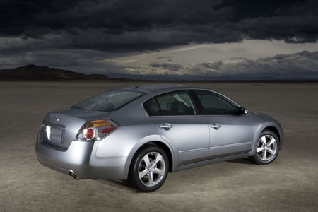 Nissan Altima Hybrid: 12 фото