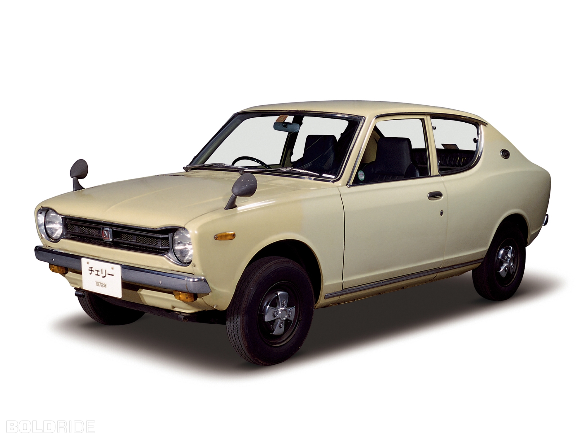 Nissan Cherry: 12 фото