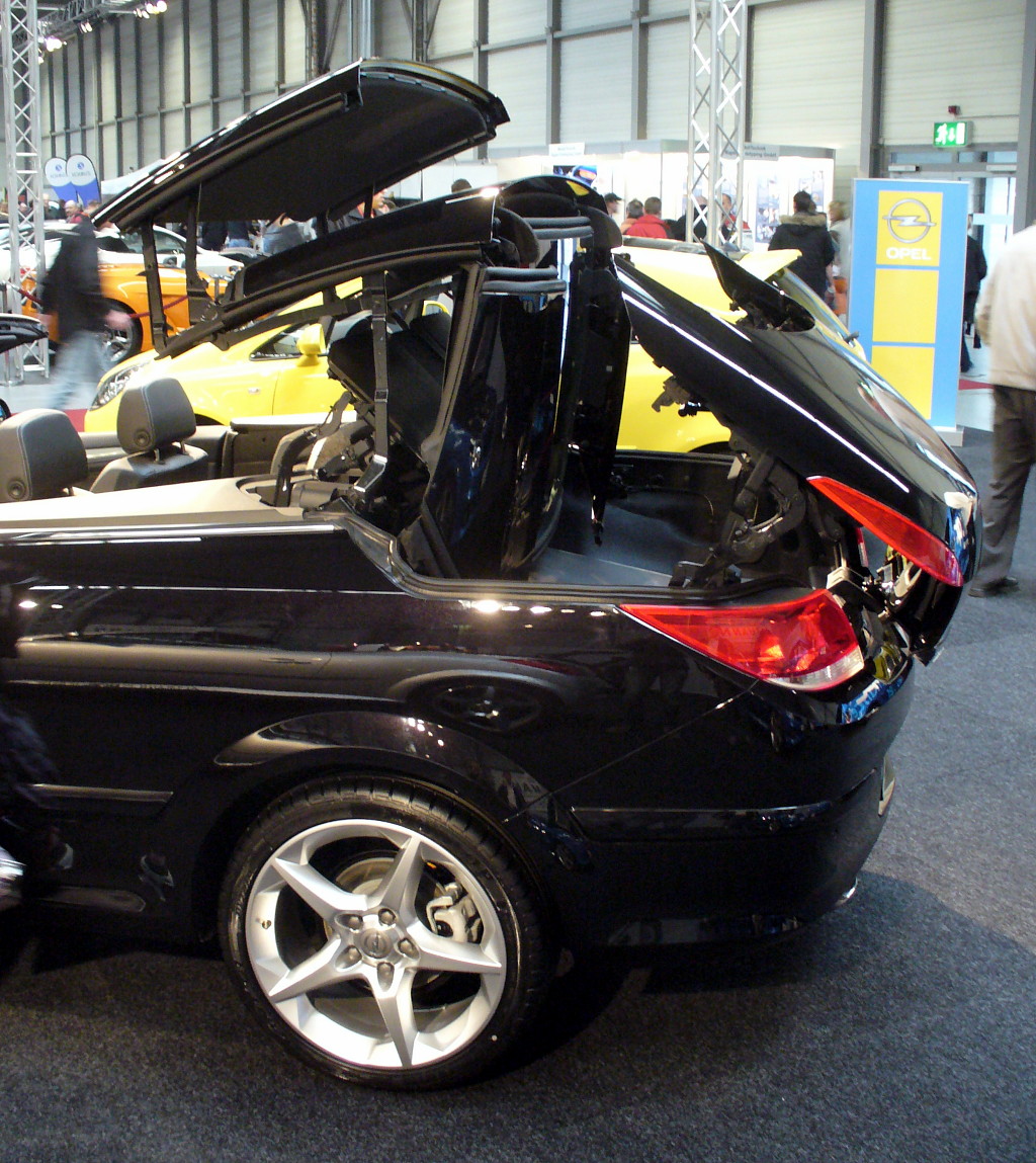 Opel Astra Twin Top: 2 фото