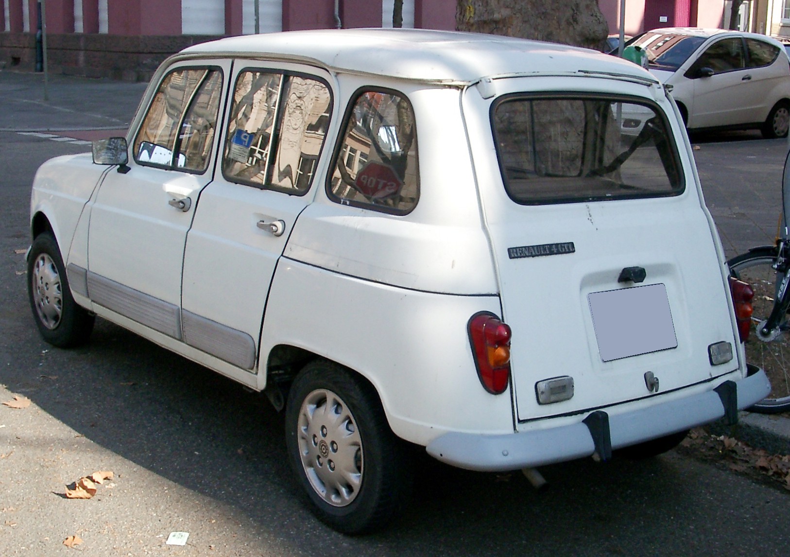 Renault 4: 10 фото
