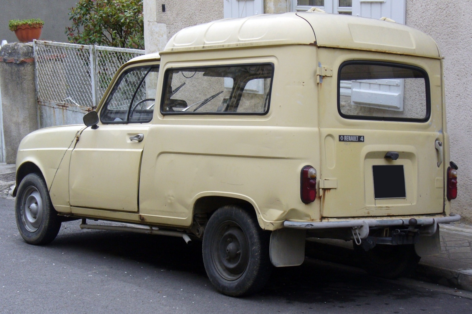 Renault 4: 12 фото