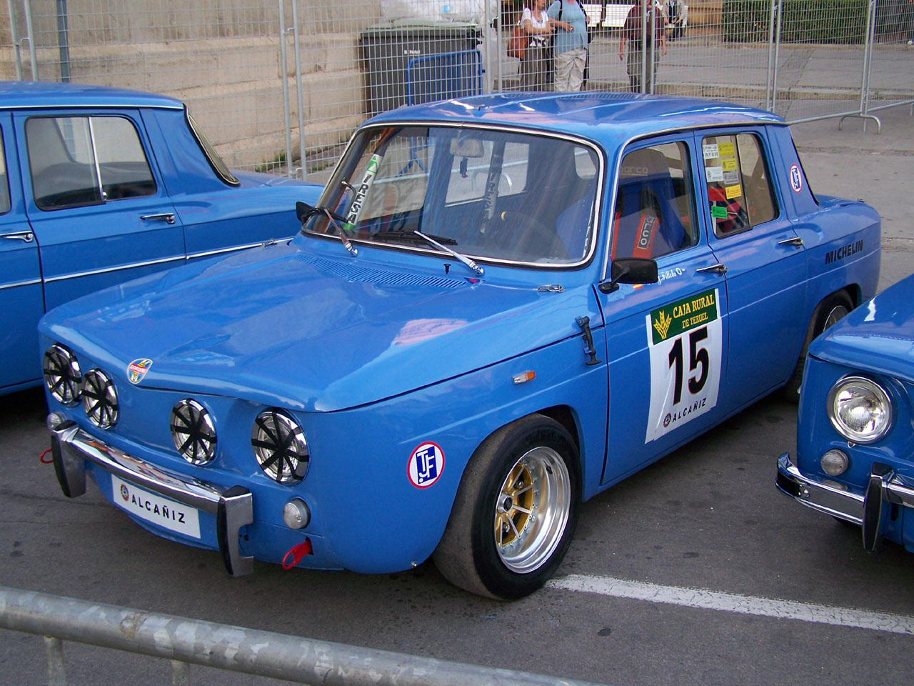 Renault 8: 3 фото