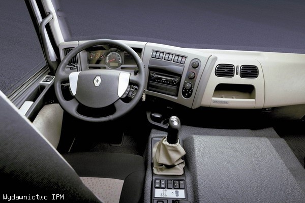 Renault Premium: 2 фото