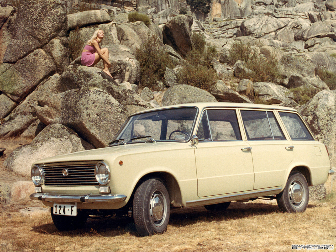 Жигули 1968. Фиат 124 фамилиаре. Seat 124. Фиат 1966 года. ВАЗ 2101.