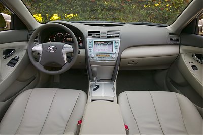 Toyota Camry Hybrid: 9 фото