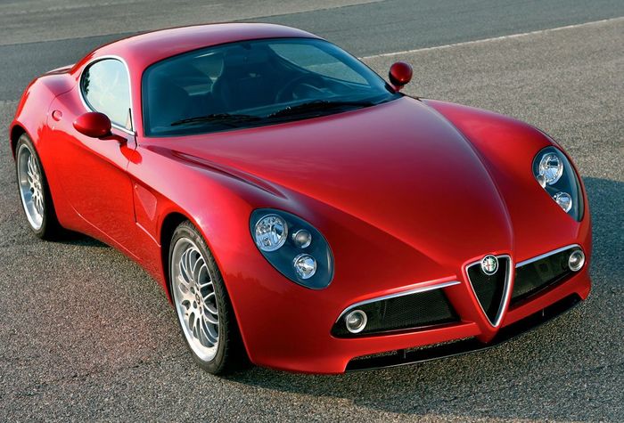 Alfa Romeo 8C Competizione: 4 фото