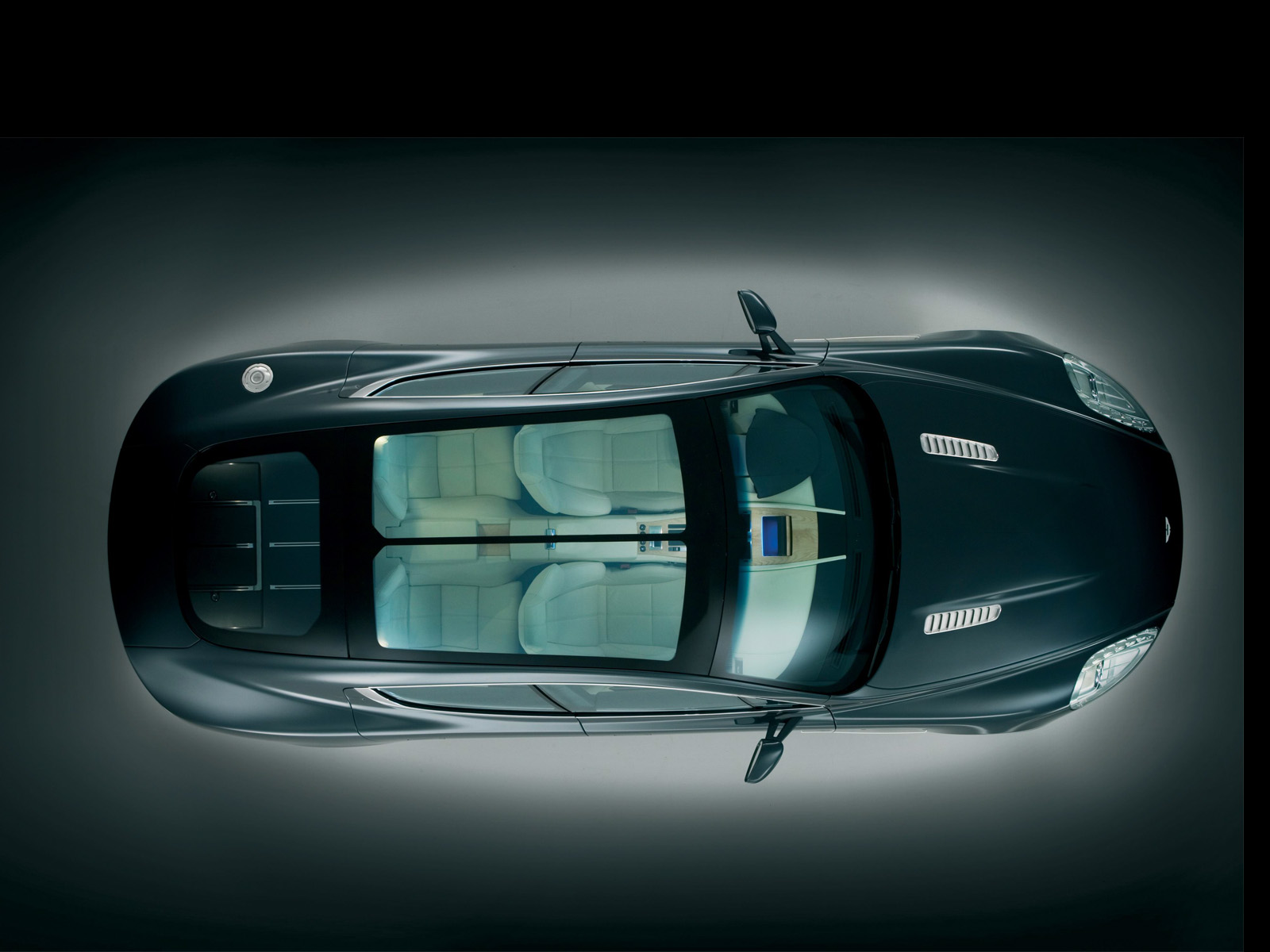 Aston Martin Rapide: 04 фото