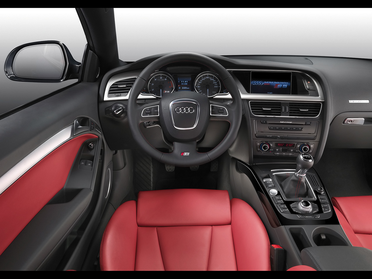 Audi S5: 05 фото