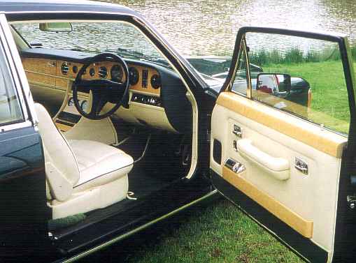 Bentley Turbo R: 9 фото