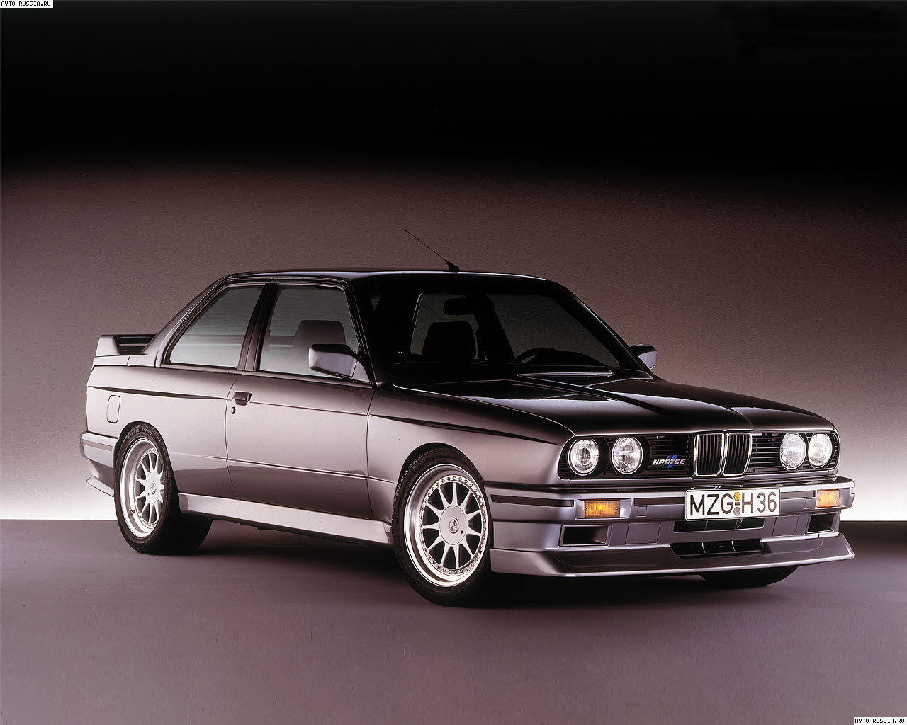 BMW 3-series E30: 08 фото