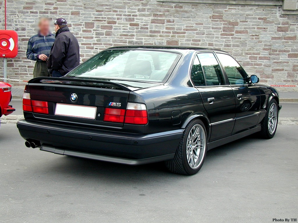 BMW 5-series E34: 4 фото