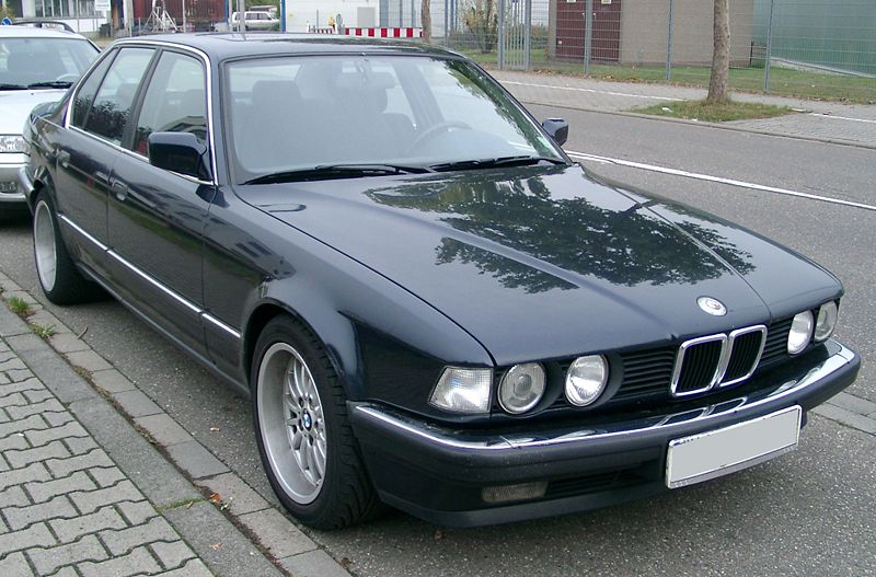 BMW 7-series E32: 3 фото