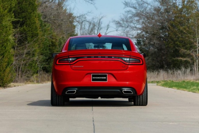 Dodge Charger 2015: 03 фото