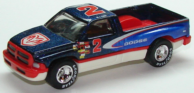 Dodge Ram III: 8 фото