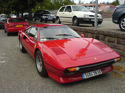 Ferrari 208: 8 фото