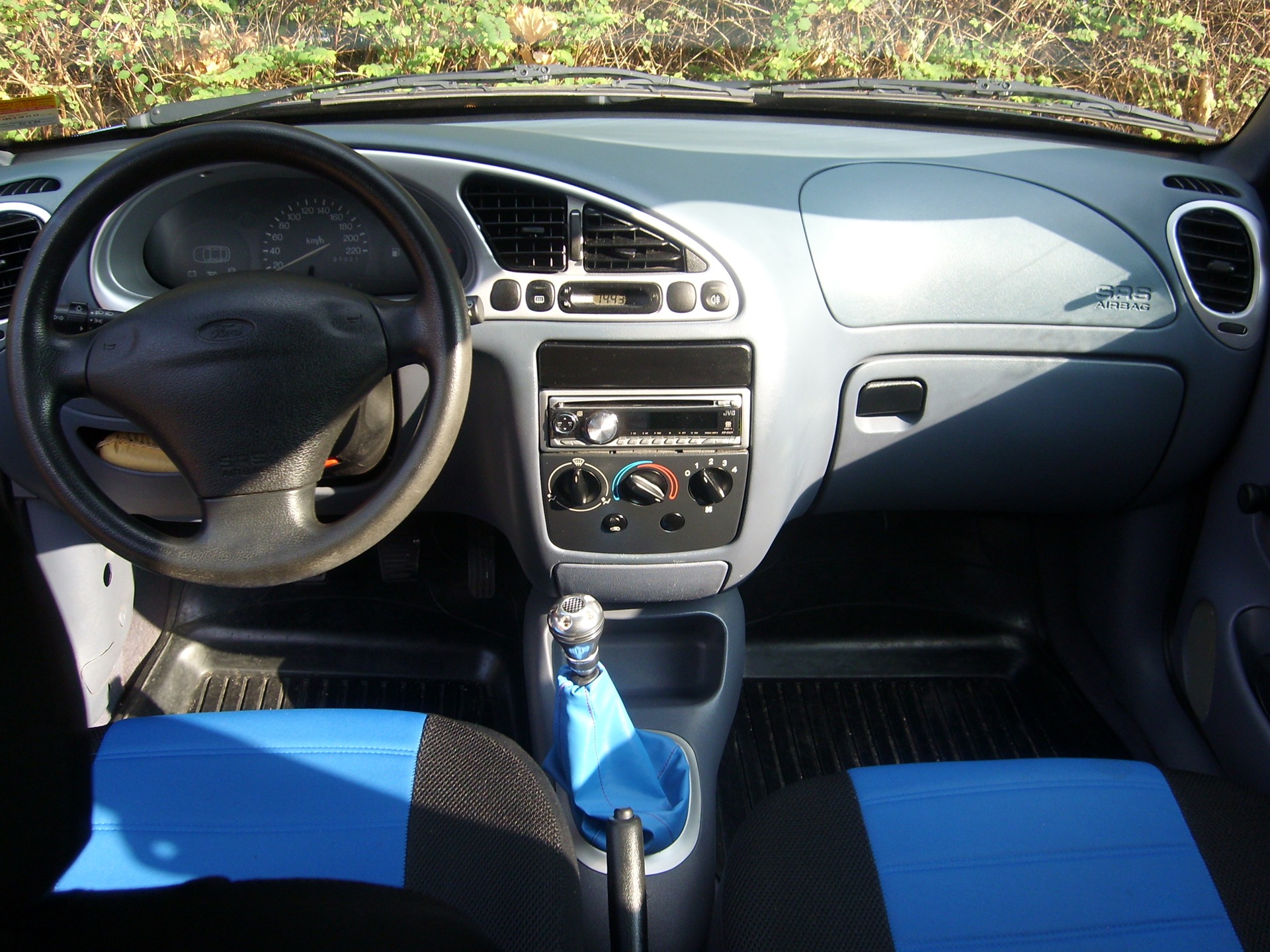 Ford Fiesta IV: 11 фото