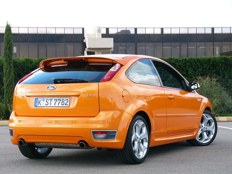 Ford Focus ST: 03 фото