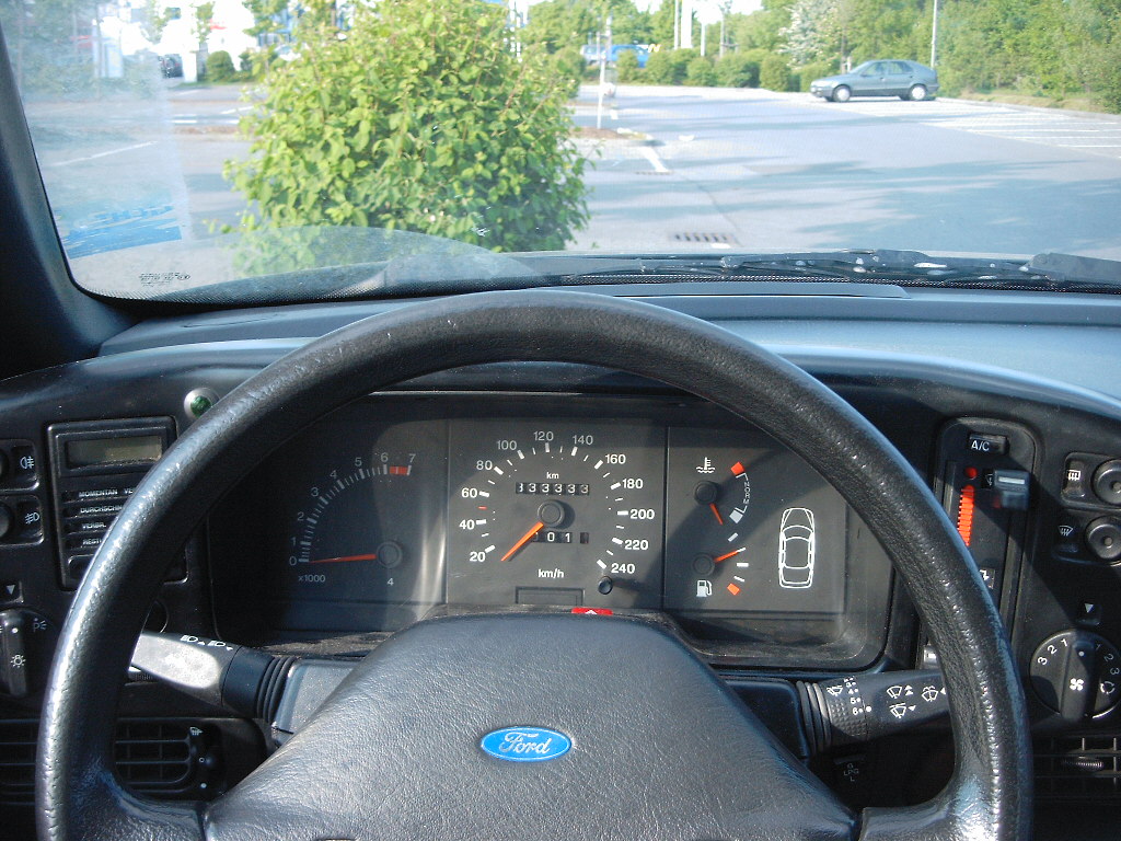 Ford Scorpio I: 10 фото