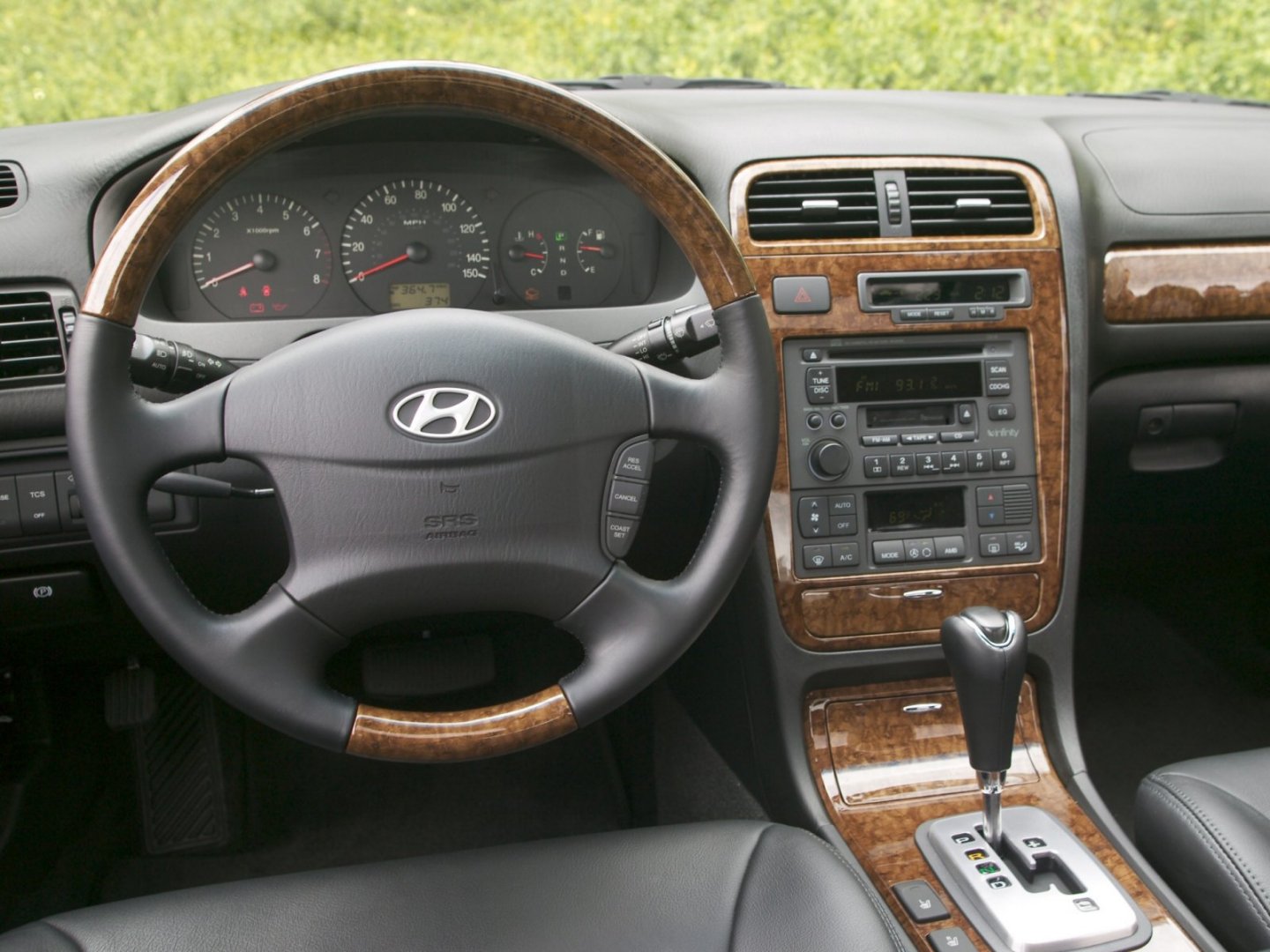 Hyundai XG: 6 фото