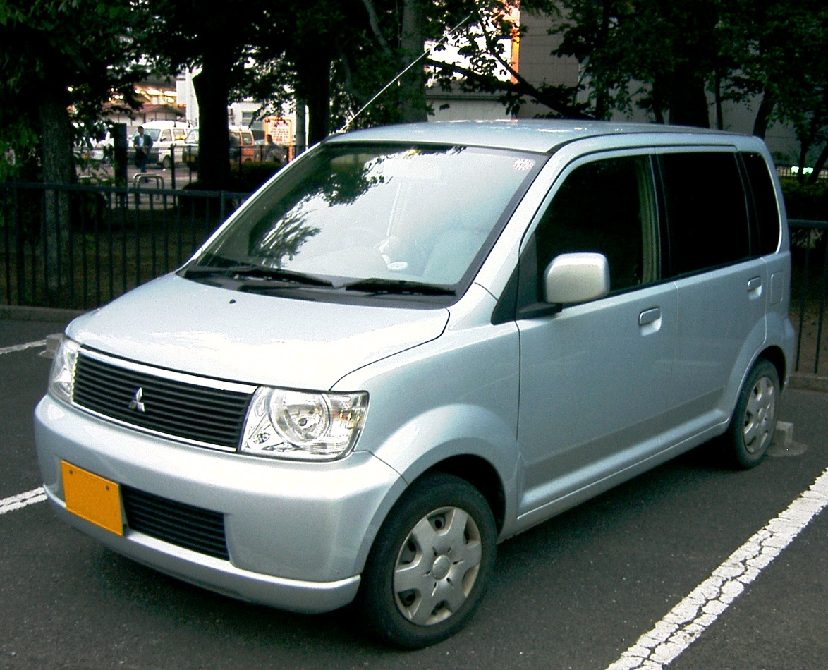Mitsubishi EK Wagon: 4 фото