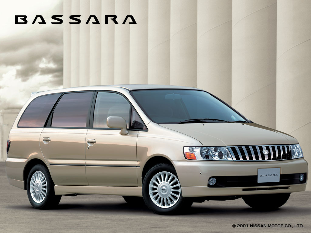 Nissan Bassara: 3 фото