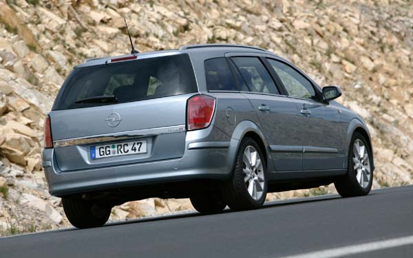 Opel Astra Family Caravan: 04 фото