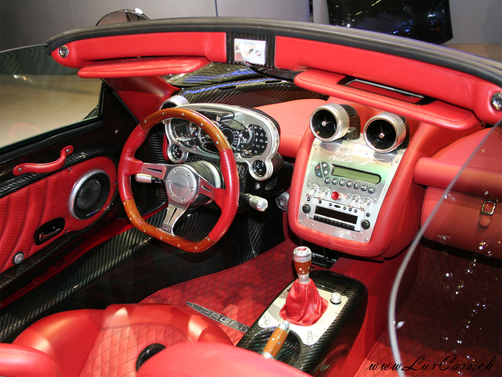 Pagani Zonda Roadster: 11 фото