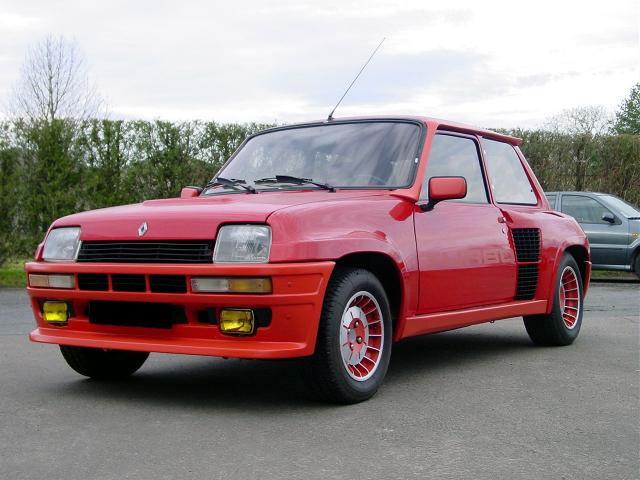 Renault 5: 12 фото