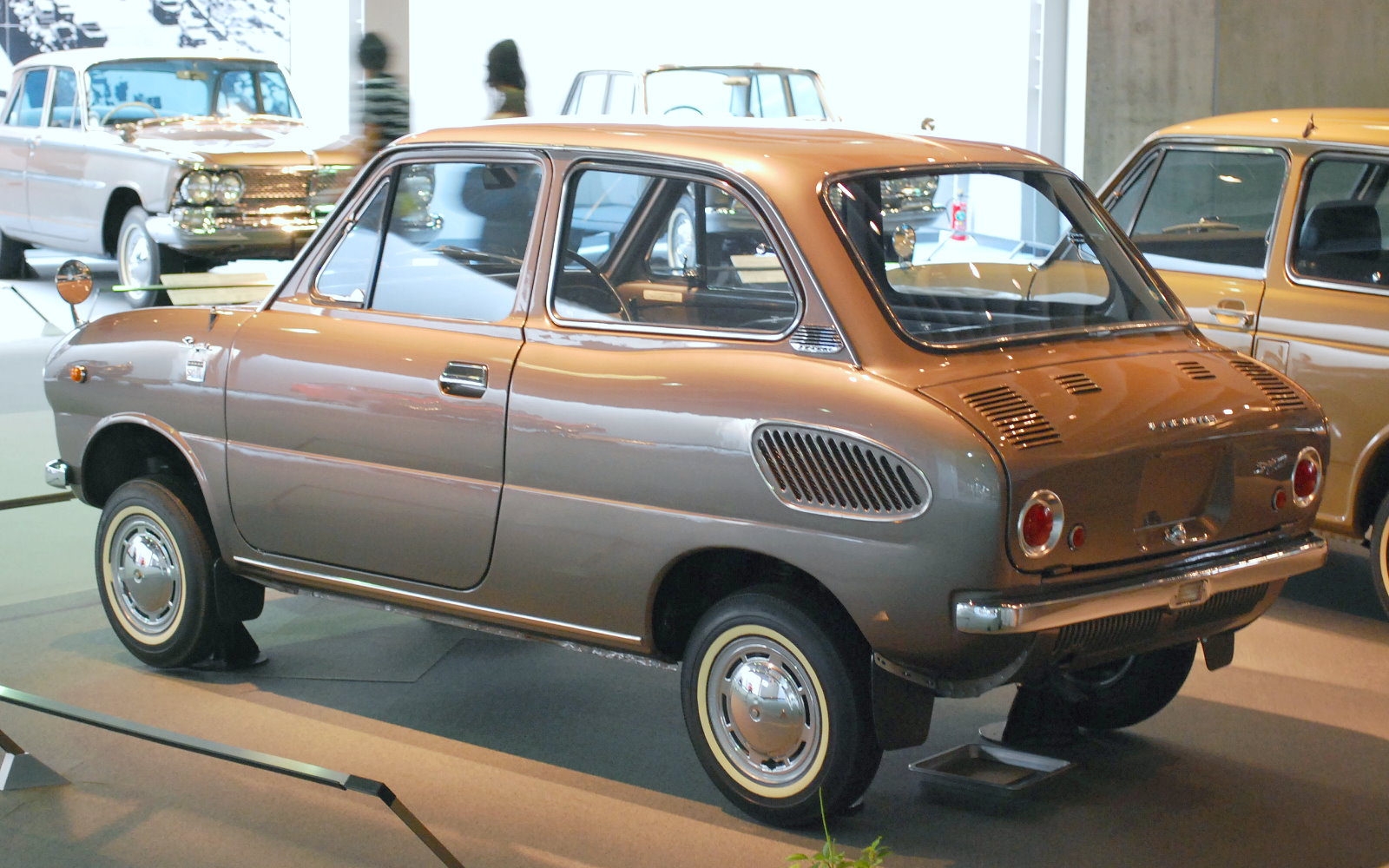 Suzuki Fronte: 08 фото