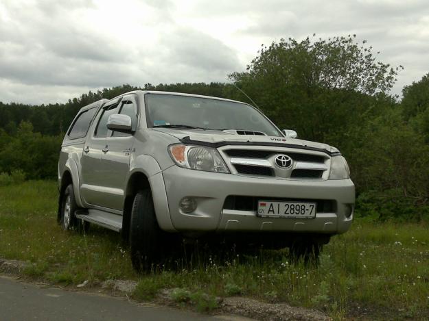 Toyota Hilux Pick Up: 11 фото