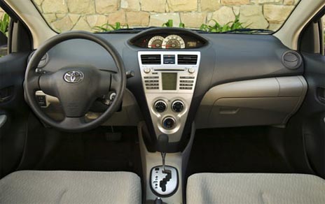 Toyota Yaris: 1 фото