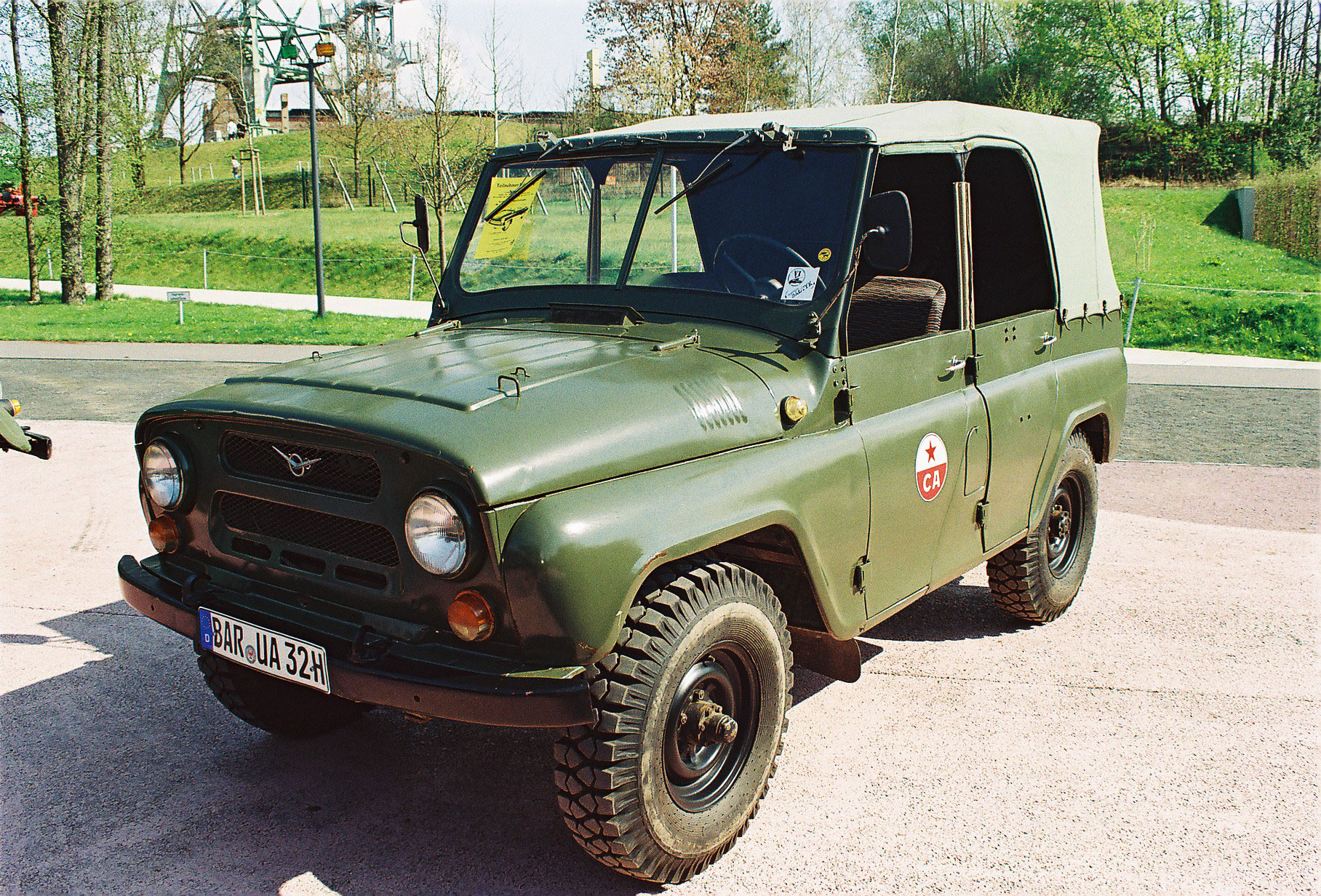 УАЗ 469: 2 фото