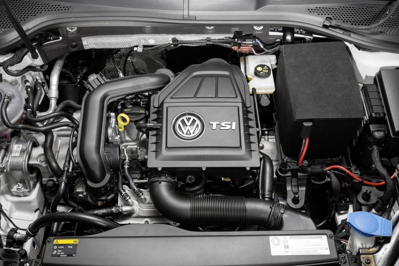 Volkswagen golf bluemotion: 03 фото