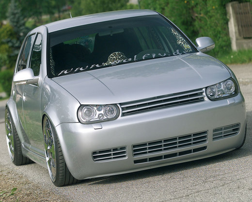 Volkswagen Golf IV: 9 фото